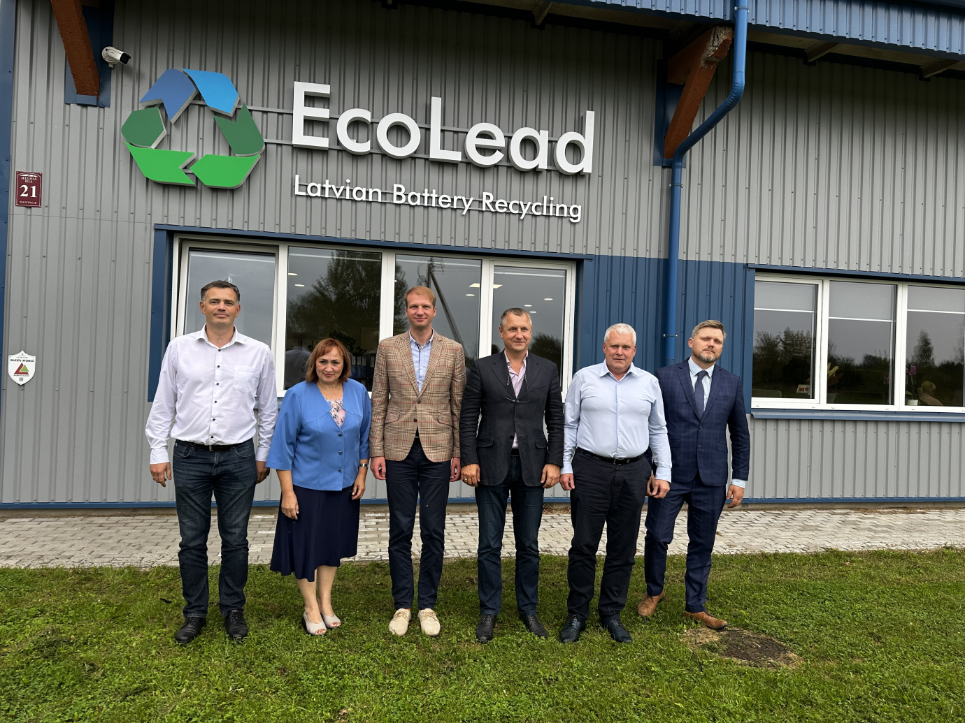 EcoLead rūpnīcu apmeklē klimata un enerģētikas ministrs